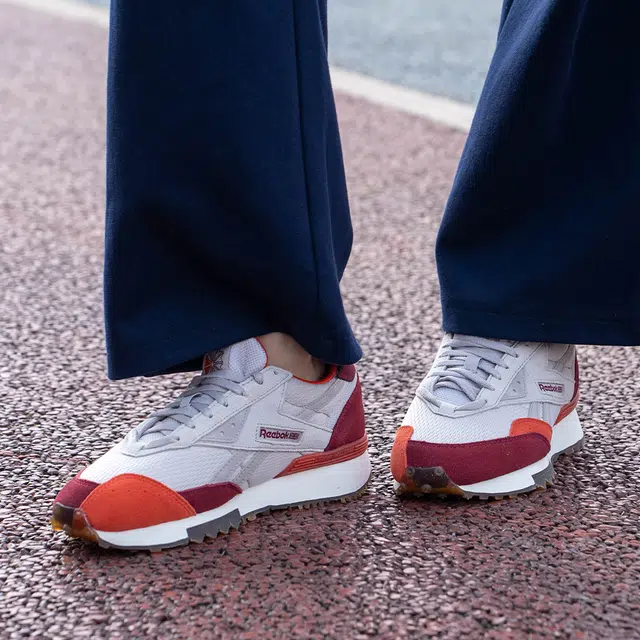 Reebok LX2200