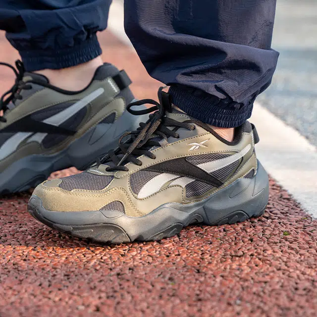 Reebok FLUFFI PUFF CN