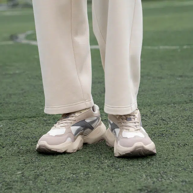 Reebok FLUFFI PUFF CN