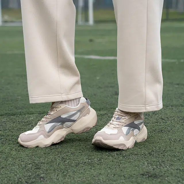 Reebok FLUFFI PUFF CN