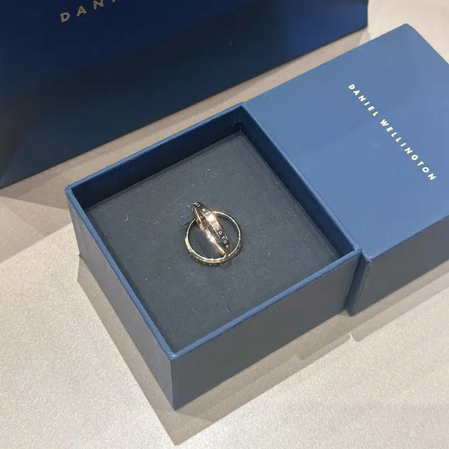 Daniel Wellington DW dw