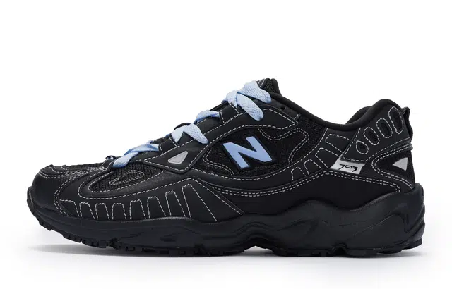 New Balance NB 703 811