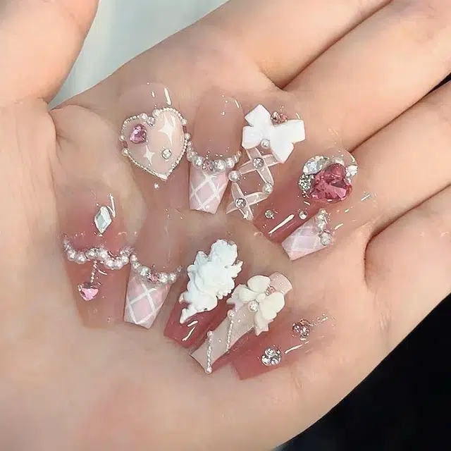 爱鼎琪 春日爱神 纯手工美甲蝴蝶结芭蕾丝带腮红晕染格纹钻球  穿戴甲 中长款粉色渐变 纯欲