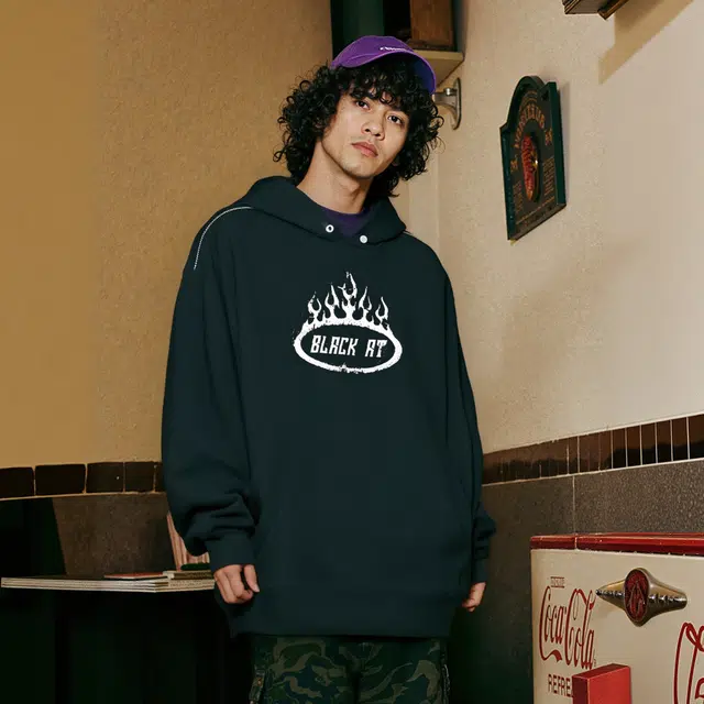 BLACK AT oversize