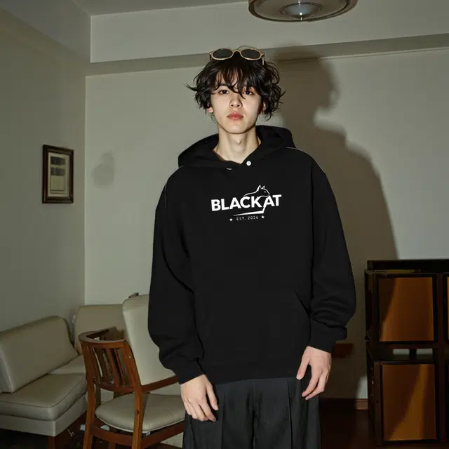 BLACK AT logooversize