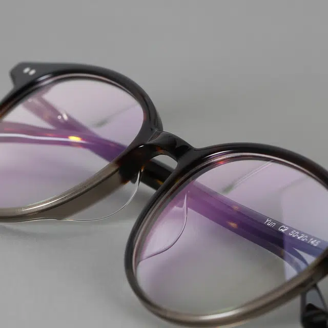 BOSTONOBE ACETATE