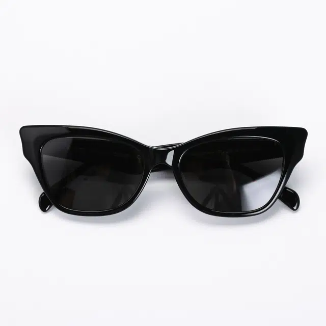 ins uv400