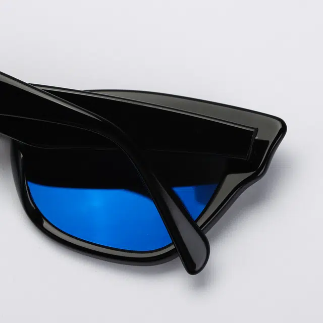 ins uv400
