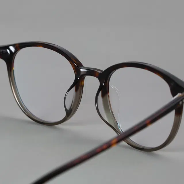 BOSTONOBE ACETATE