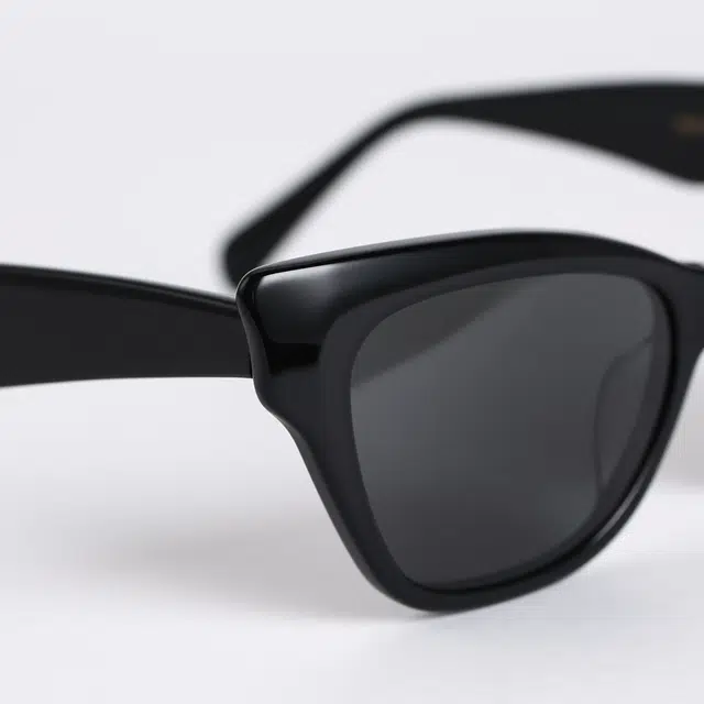 ins uv400