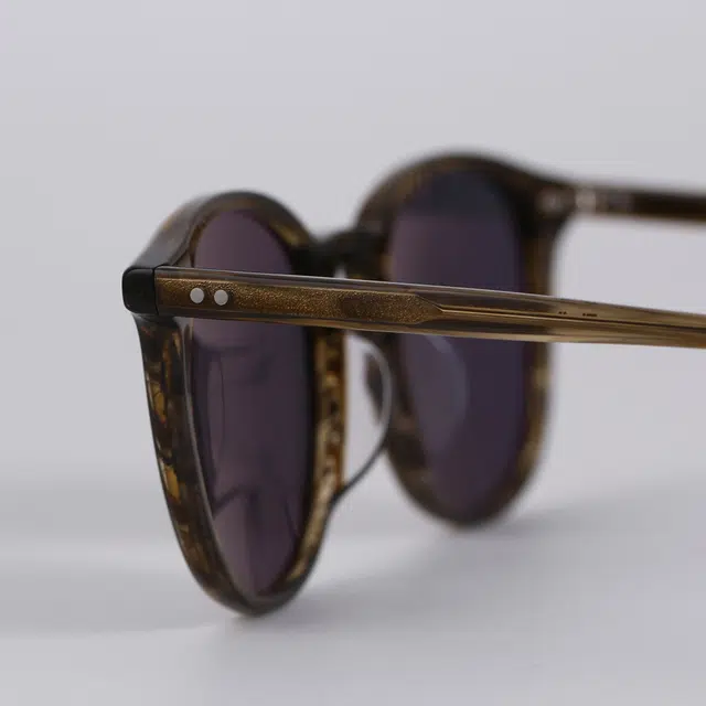 UV400 ACETATE