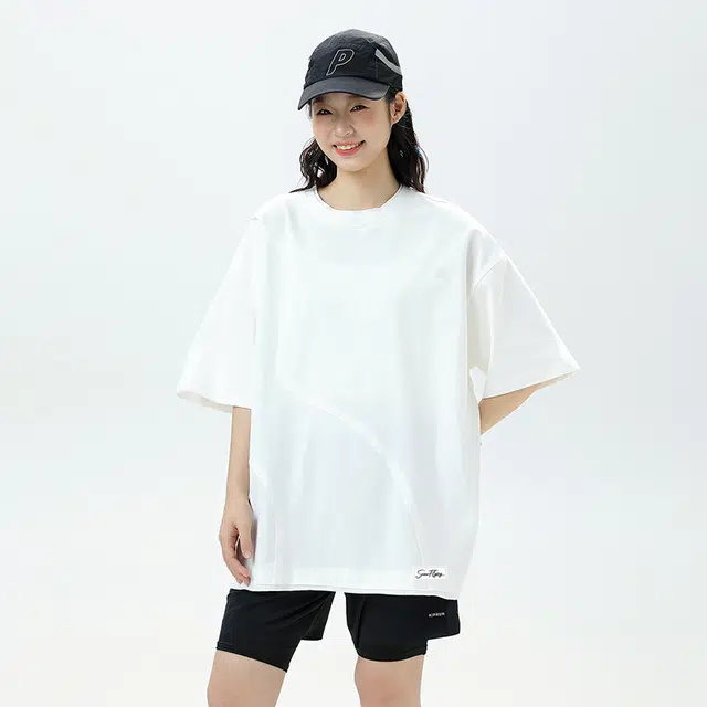 SNOW FLYING T