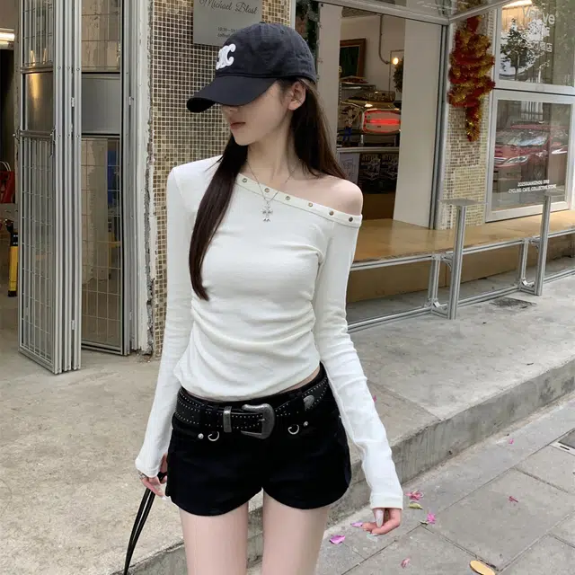 CASTLE WOODS chic T