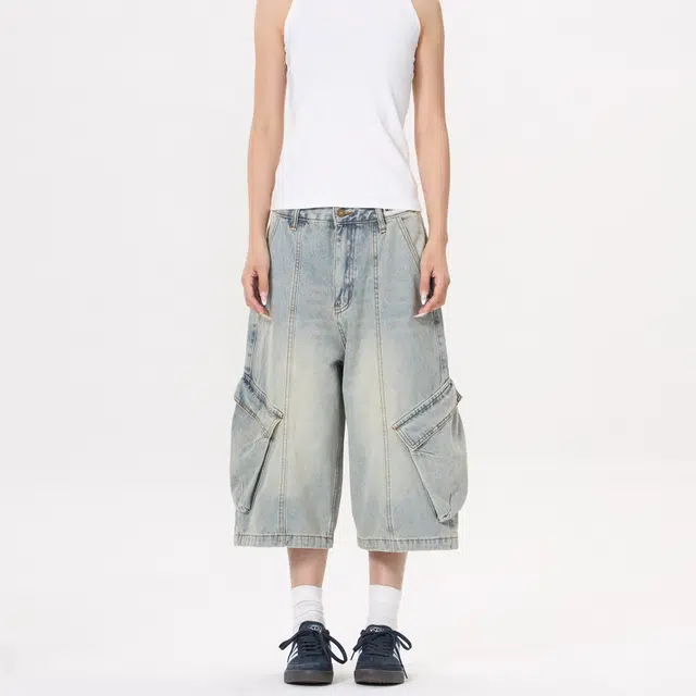 巴塞罗那足球俱乐部 美式复古高街通勤七分裤漂染磨白做旧水洗宽松休闲工装拼接牛仔短裤 男女同款 怀旧蓝