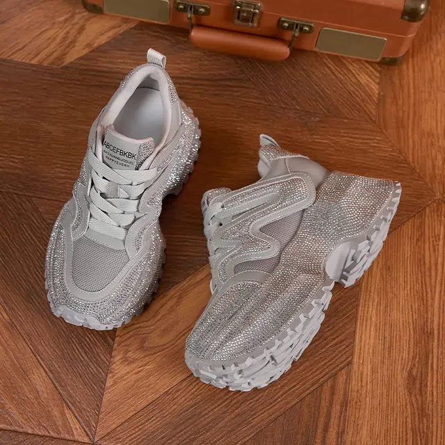 满钻厚底内增高百搭休闲运动户外时尚潮流学院风运动鞋 减震耐磨平衡 低帮 老爹鞋 女款