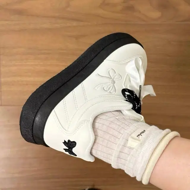 潮流小众复古甜美休闲百搭蝴蝶结厚底小个子显脚小学院风 耐磨轻便透气 低帮 板鞋 女款