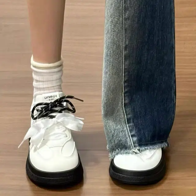 潮流小众复古甜美休闲百搭蝴蝶结厚底小个子显脚小学院风 耐磨轻便透气 低帮 板鞋 女款