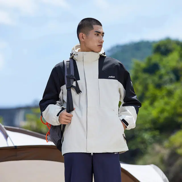 雅鹿  拼色简约个性指南针贴标三防连帽宽松户外运动登山旅游外套  防水防风防紫外线耐磨保暖冲锋衣 男女同款