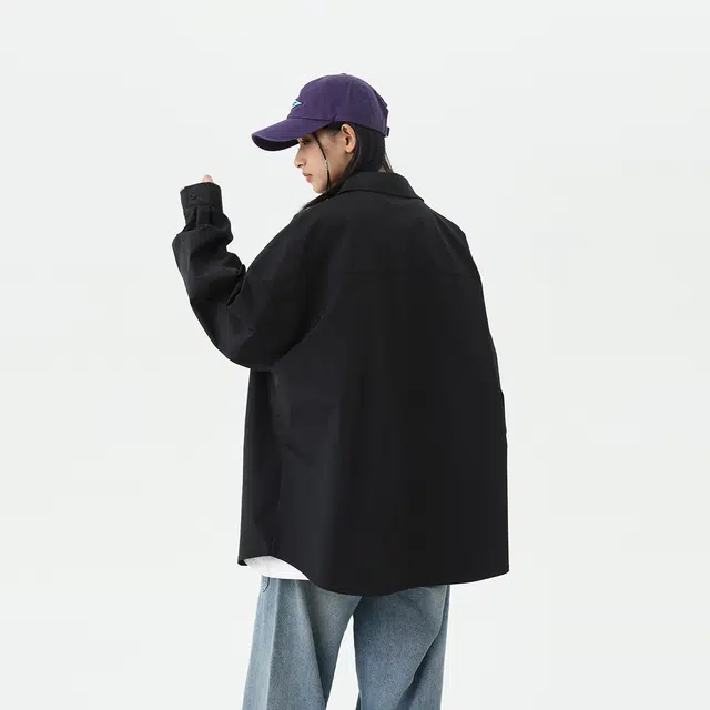 雅鹿 简约基础立体假口袋装饰设计宽松尖领休闲百搭单排扣长袖衬衫 男女同款