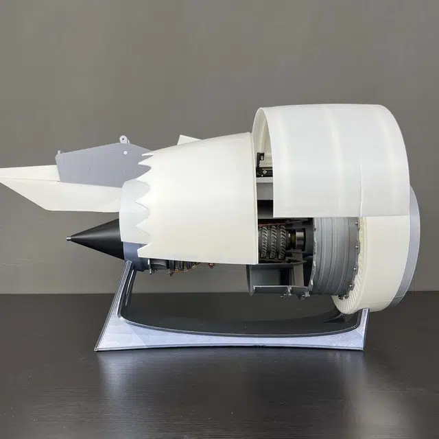 NIKOLA TOY Trent900