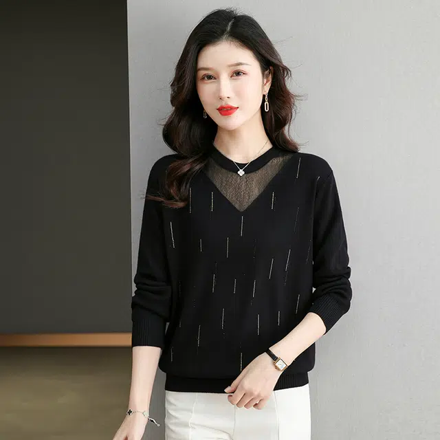 袋鼠 优雅气质时尚宽松百搭减龄纯色圆领蕾丝拼接套头针织衫 女款