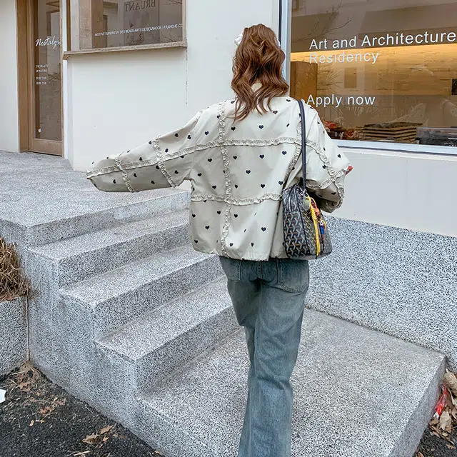 袋鼠 设计感可盐可甜减龄爱心印花休闲短外套夹克 女款