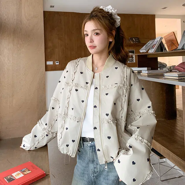 袋鼠 设计感可盐可甜减龄爱心印花休闲短外套夹克 女款