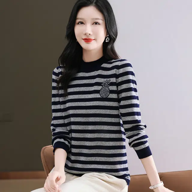 袋鼠 宽松舒适简约百搭质感条纹圆领长袖羊毛针织衫 女款