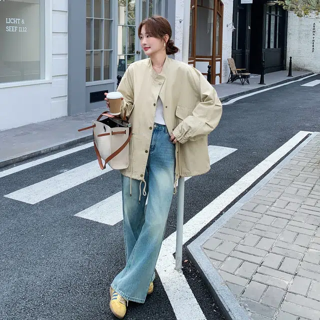 袋鼠 韩系高级感宽松剪裁设计感长袖质感防风截短外套 女款