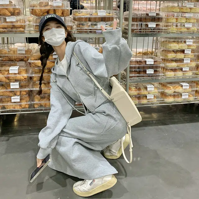 袋鼠 连帽开衫卫衣洋气减龄显瘦穿搭半身裙两件套裙装套装 女款