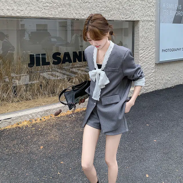 袋鼠 蕾丝系带上衣时尚韩系通勤职业短裤两件套西装套装 女款