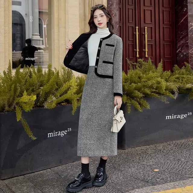 袋鼠 小香风羊毛拼色白鸭绒外套休闲开叉设计半裙两件套时尚气质裙装套装 女款