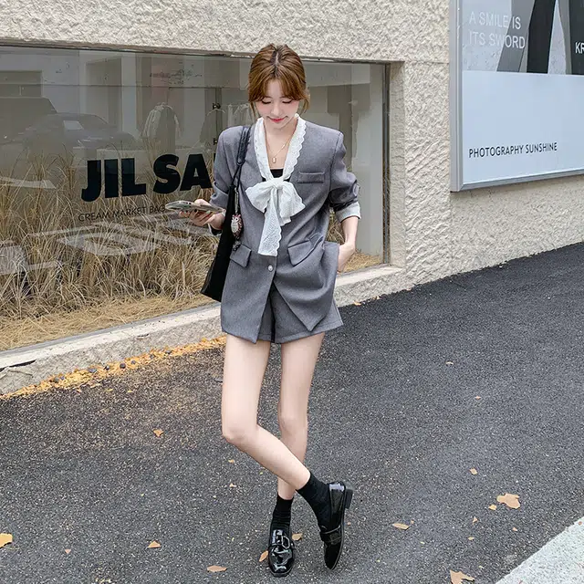 袋鼠 蕾丝系带上衣时尚韩系通勤职业短裤两件套西装套装 女款