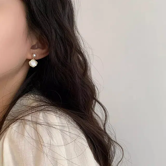 韵系 高级感时尚小众设计感耳饰 贝壳珍珠 耳环 女款