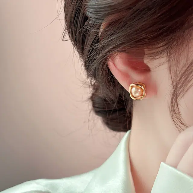 韵系 几何方形珍珠 镀金 耳钉 女款