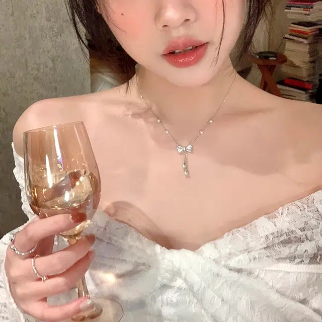 韵系 甜美精致蝴蝶结流苏仿珍珠高级感小众设计颈链 锆石 项链 女款