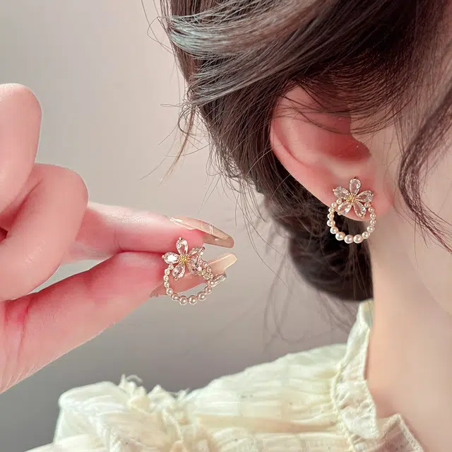 韵系 甜美花朵 锆石 耳环 女款