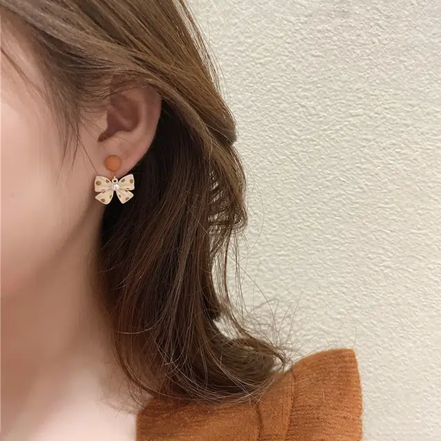 韵系 波点蝴蝶轻奢小众设计感高级 铜镀金 耳环 女款