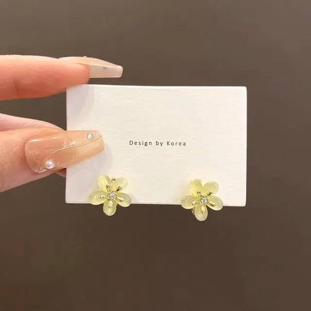 韵系 花朵高级感耳扣轻奢小众百搭 玻璃 耳环 女款