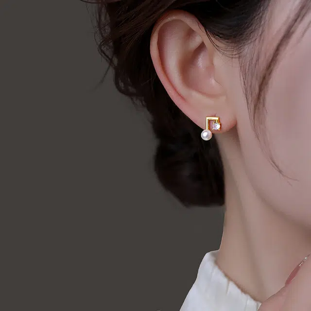 韵系 不对称音符珍珠 铜镀金 耳环 女款