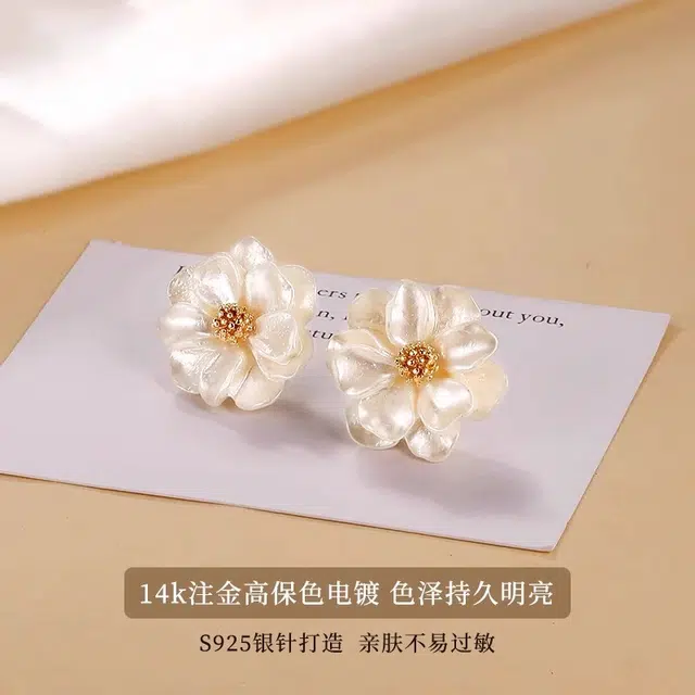 韵系 法式温柔夏季百搭山茶花 铜镀金 耳环 女款