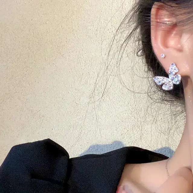 韵系 气质微镶锆石蝴蝶 高级感 铜 耳环 女款