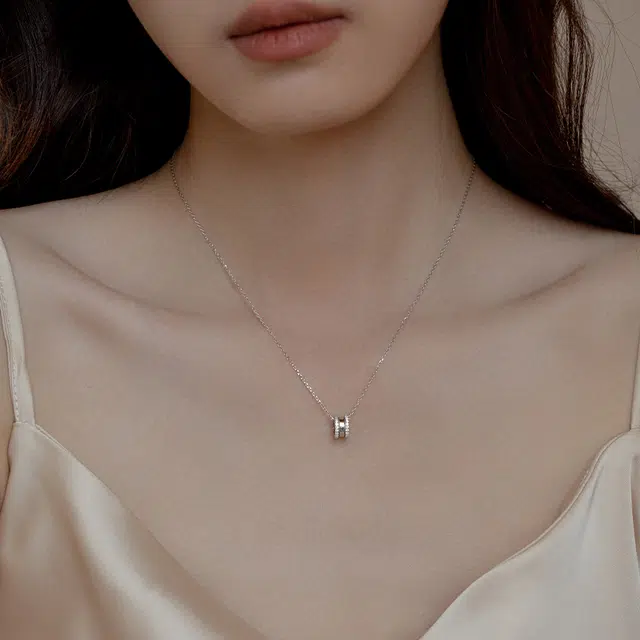 S925