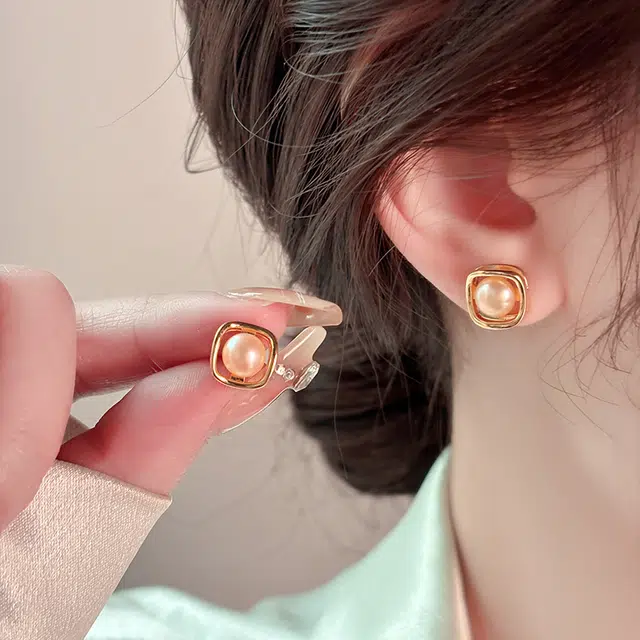 韵系 几何方形珍珠 镀金 耳钉 女款