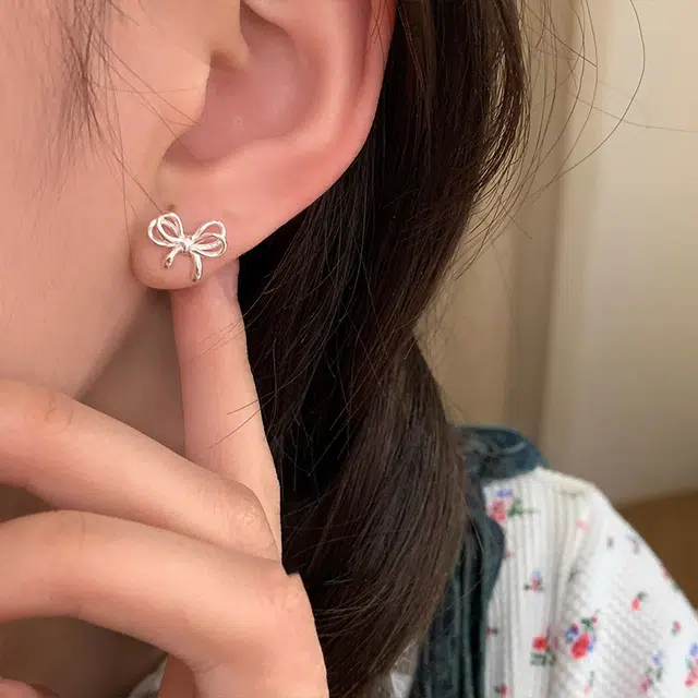 s999