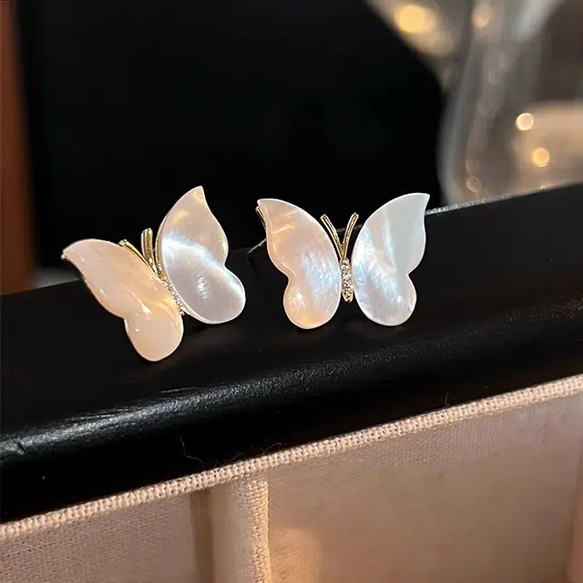 韵系 蝴蝶轻奢高级感甜美 贝壳 耳环 女款
