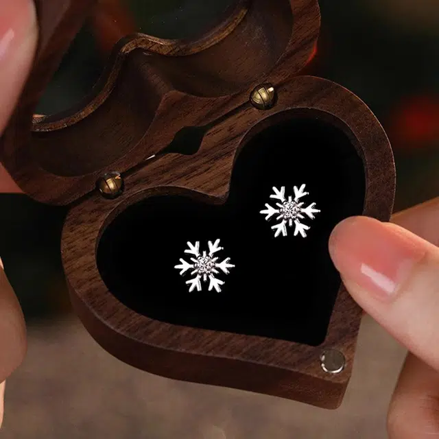 韵系 圣诞系列雪花 铜镀金 锆石 耳钉 女款
