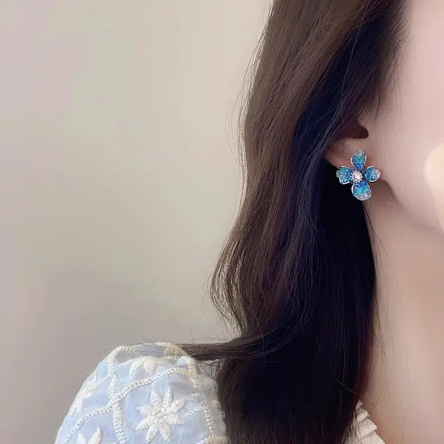 韵系 花朵  高级感小众设计 锆石 耳钉 女款