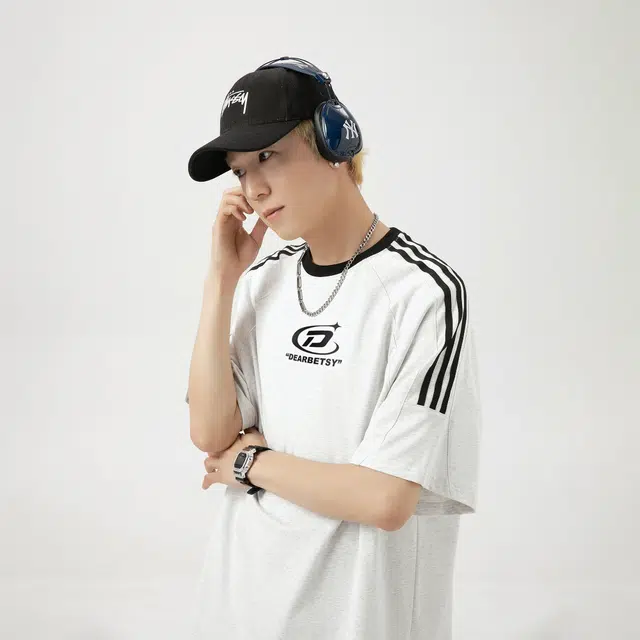 DEAR BETSY logo T