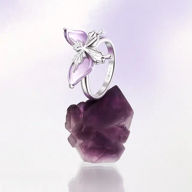 S925